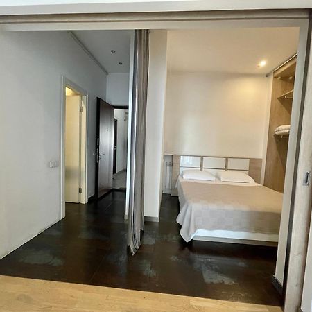 Metro Apartment Yerevan Bagian luar foto