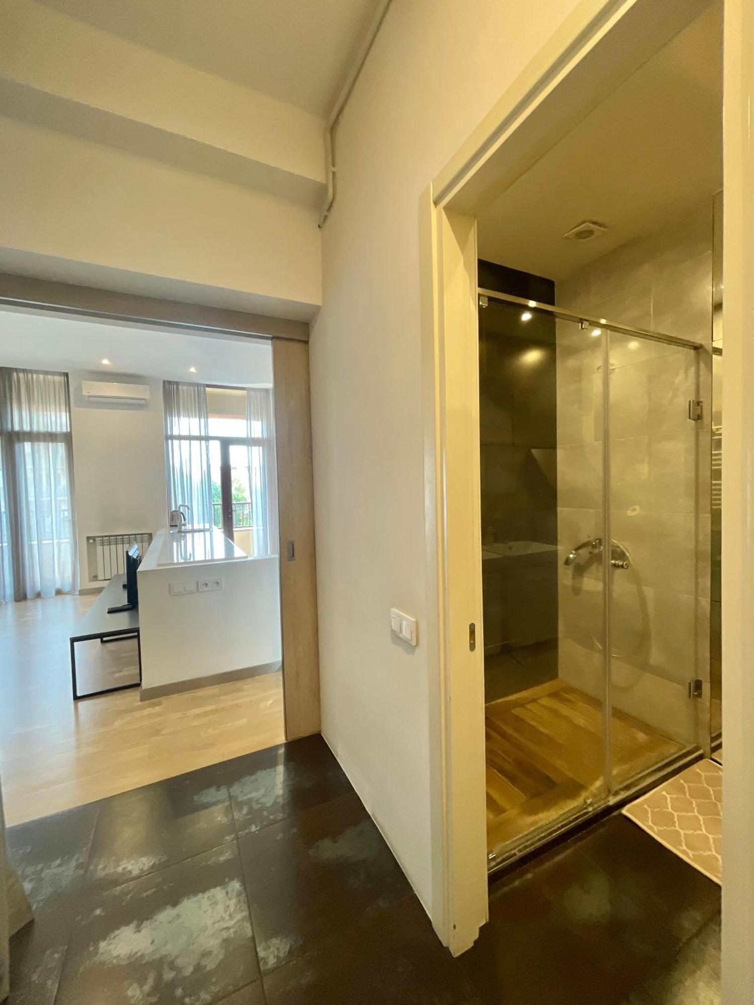 Metro Apartment Yerevan Bagian luar foto