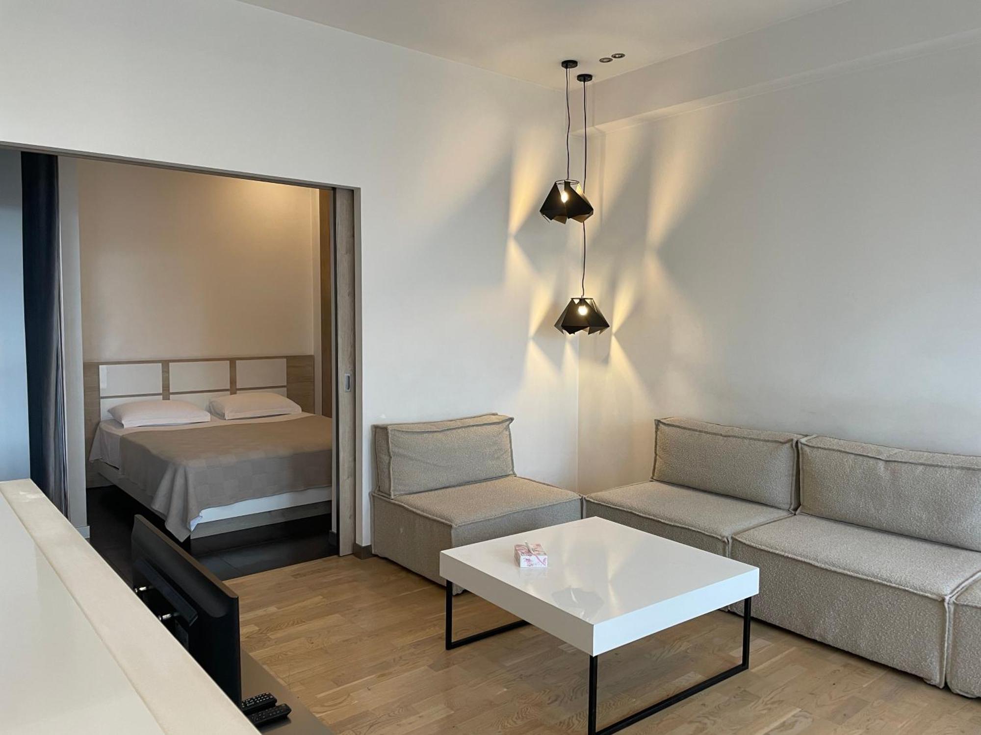 Metro Apartment Yerevan Bagian luar foto