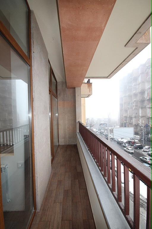 Metro Apartment Yerevan Bagian luar foto